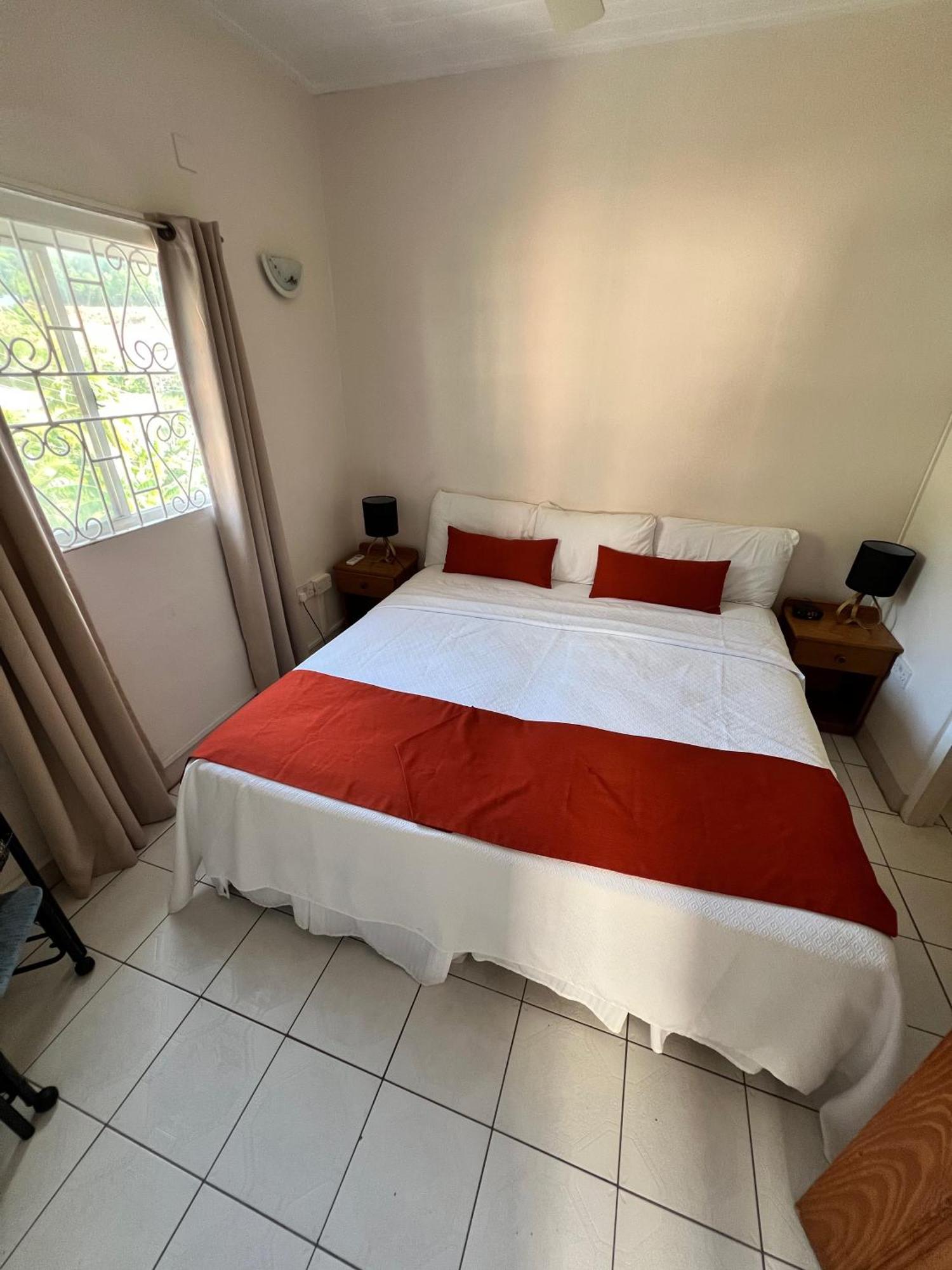 Bougainvillea Apartments St. George's Extérieur photo
