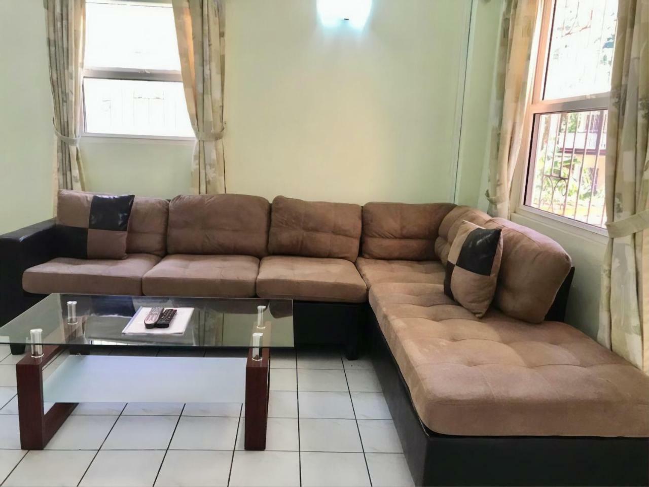 Bougainvillea Apartments St. George's Extérieur photo