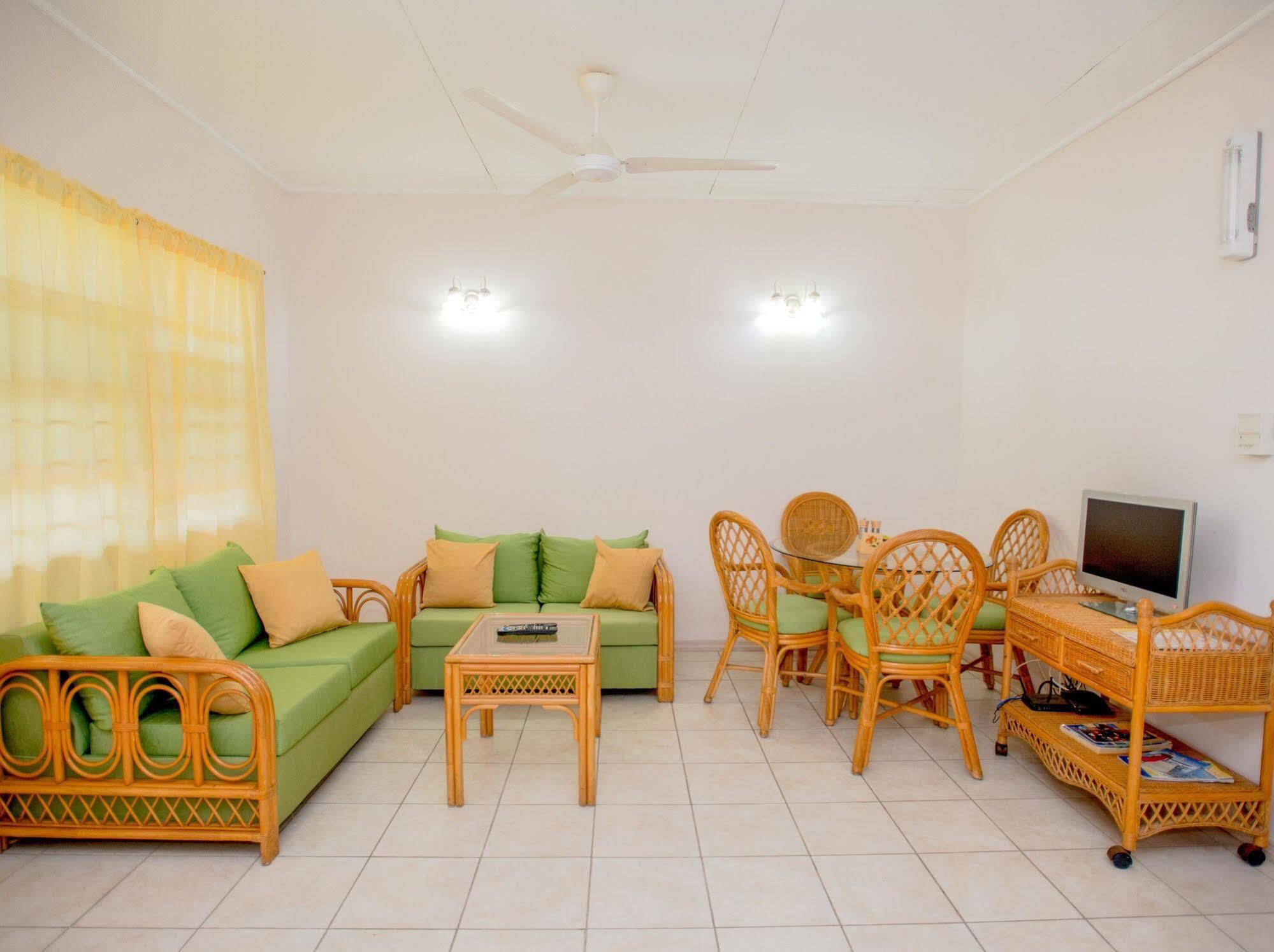 Bougainvillea Apartments St. George's Extérieur photo