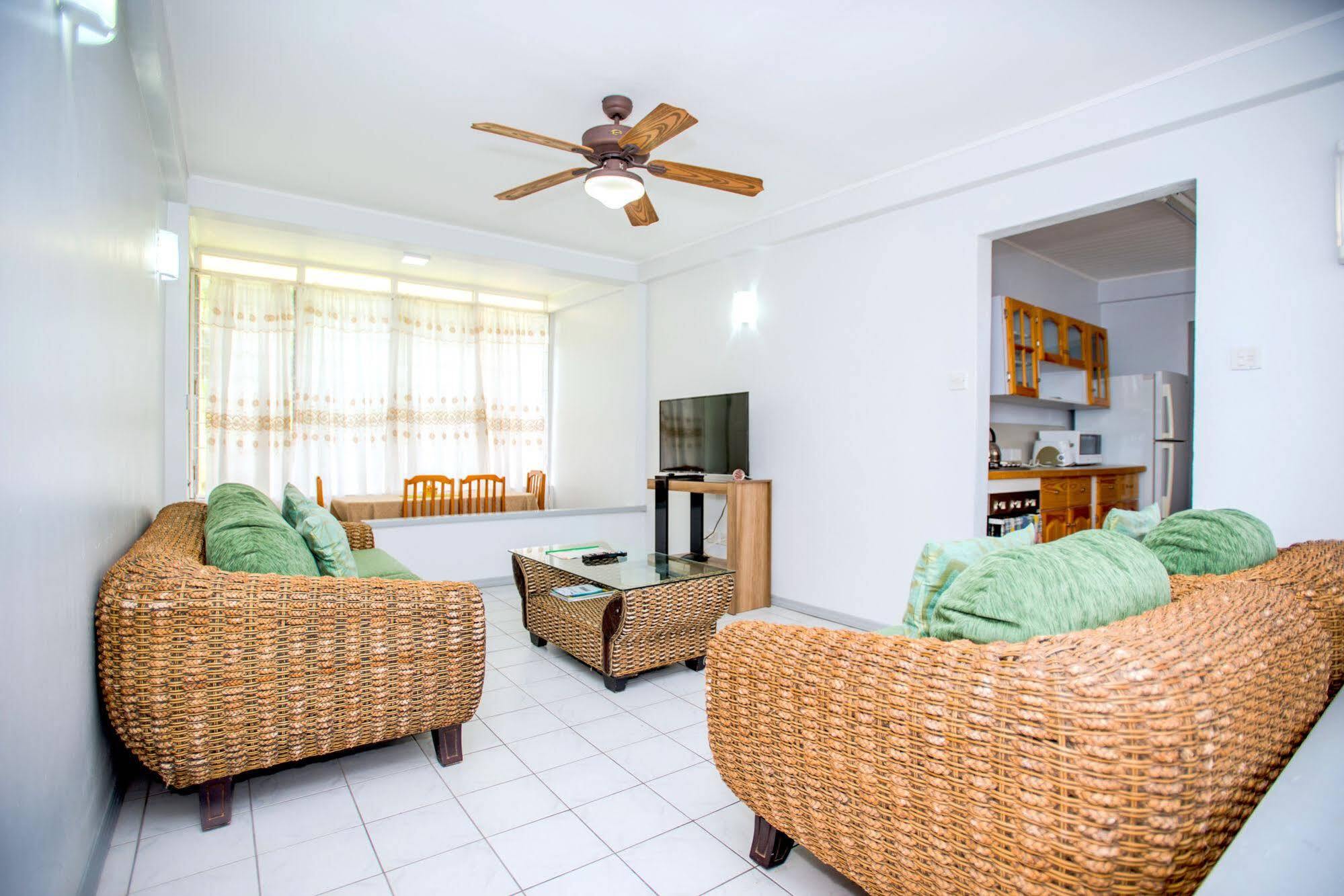 Bougainvillea Apartments St. George's Extérieur photo