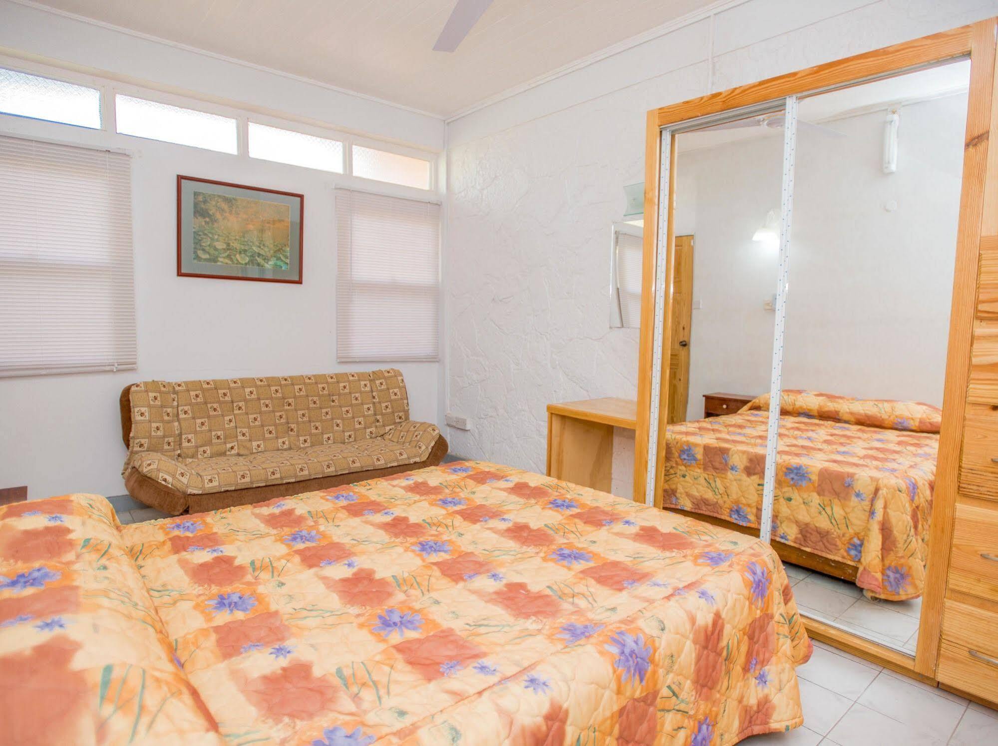 Bougainvillea Apartments St. George's Extérieur photo