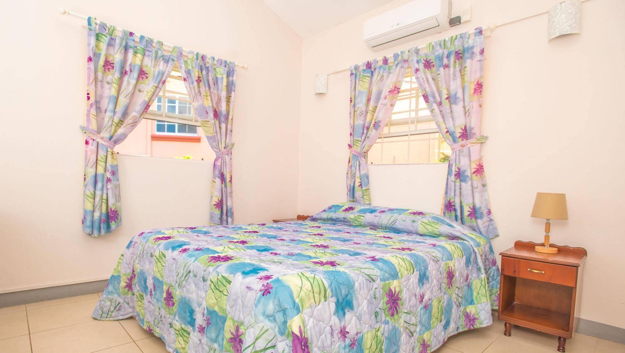 Bougainvillea Apartments St. George's Extérieur photo